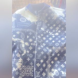 Im Selling a Louis Vuitton Varsity/Bomber Jacket. Looking for around $7.5